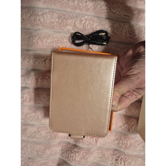 Q1 Charging Valet for Phone in your Car - Picture 4 of 4